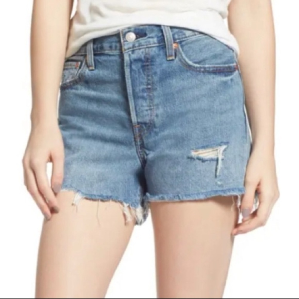 LEVI’S Wedgie Short Button Fly Denim Cut Off Short